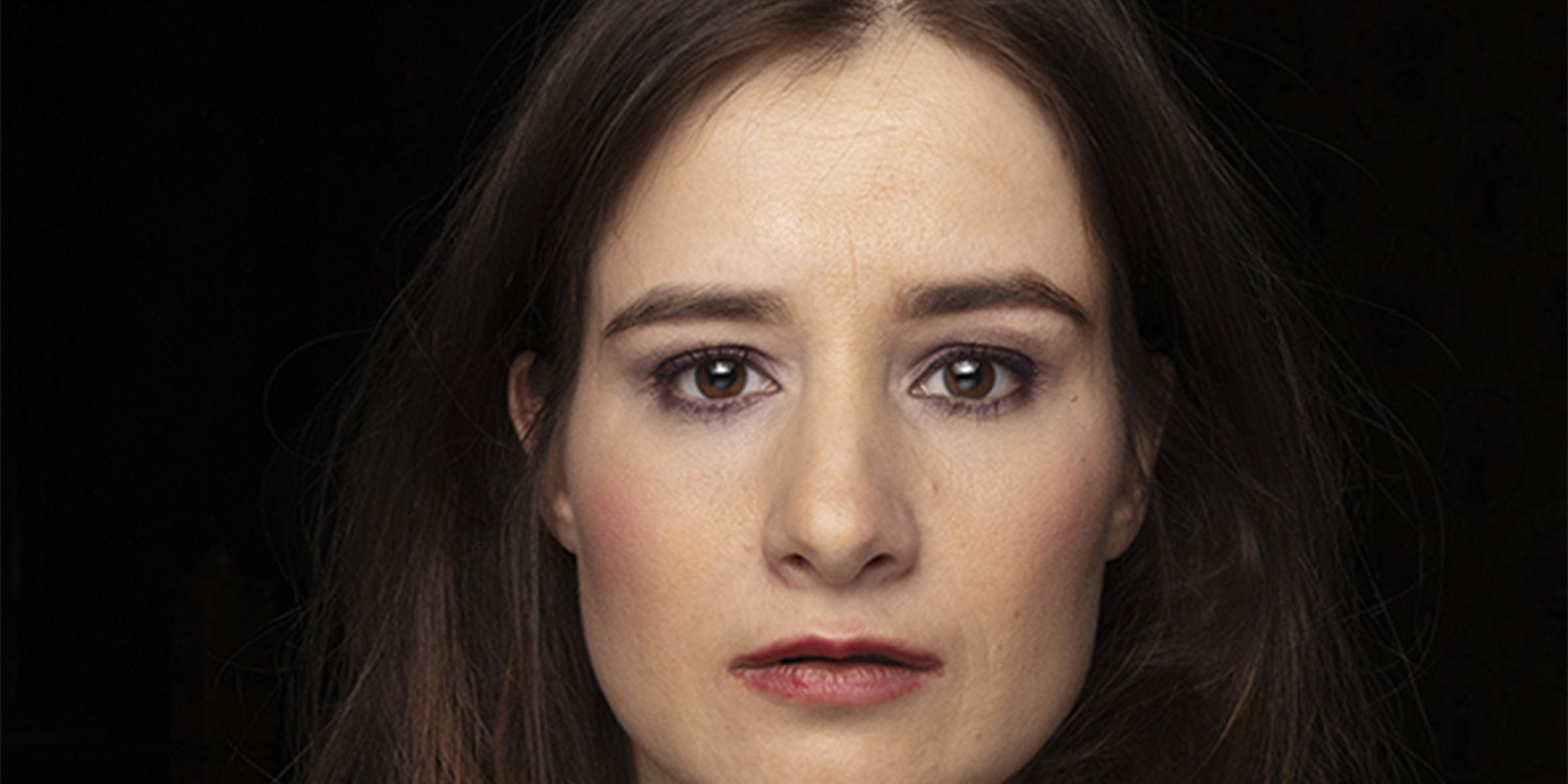 Maria Kjos Fonn ser inn i kameraet.