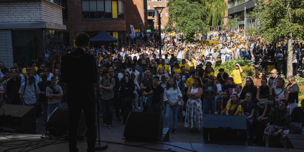 Velkomstseremonier på campus