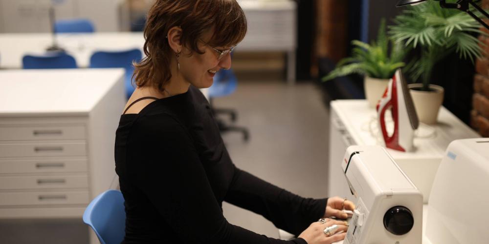 Repair your clothes in Fixer Space